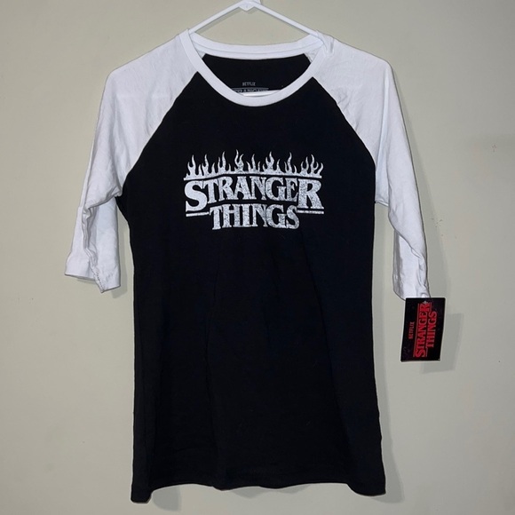 Netflix Stranger Things raglan tee juniors size medium black white 3/4 sleeves - Picture 2 of 10